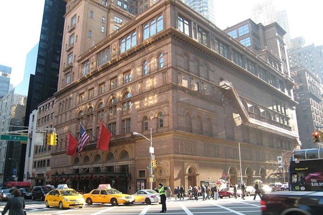 Bildlegende: Grosse Bühne für fünf Schweizer Kirchenchöre: die Carnegie Hall in Manhattan. Sie ist einer der bekanntesten Veranstaltungsorte für Konzerte in den Vereinigten Staaten / Flickr/Todd Dietrich