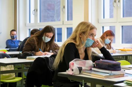 Die Kirche bietet Gemeinschaft in der Krise