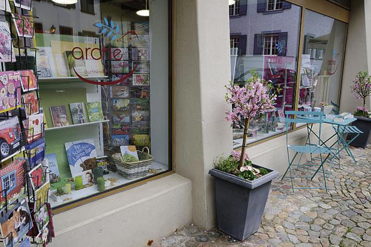 Die Buchhandlung Arche in Liestal verkauft seit bald dreissig Jahren Literatur, Musik und Filme. Vor kurzem erweiterte sie das Angebot um ein Café.