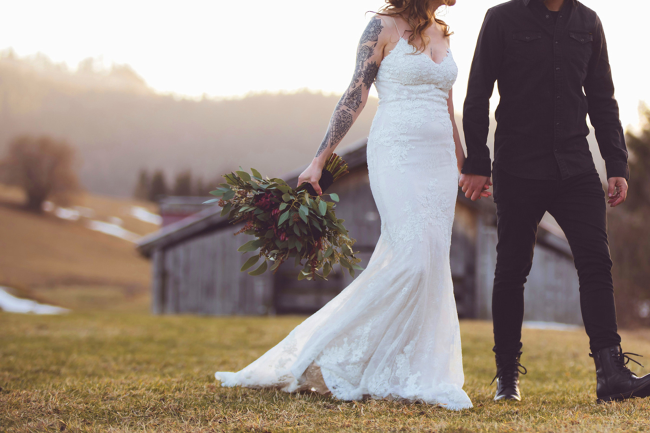 Rituale neu setzen: Statt in der Kirche auf der Alp heiraten. | Foto: Wedding Dreamz/Unsplash