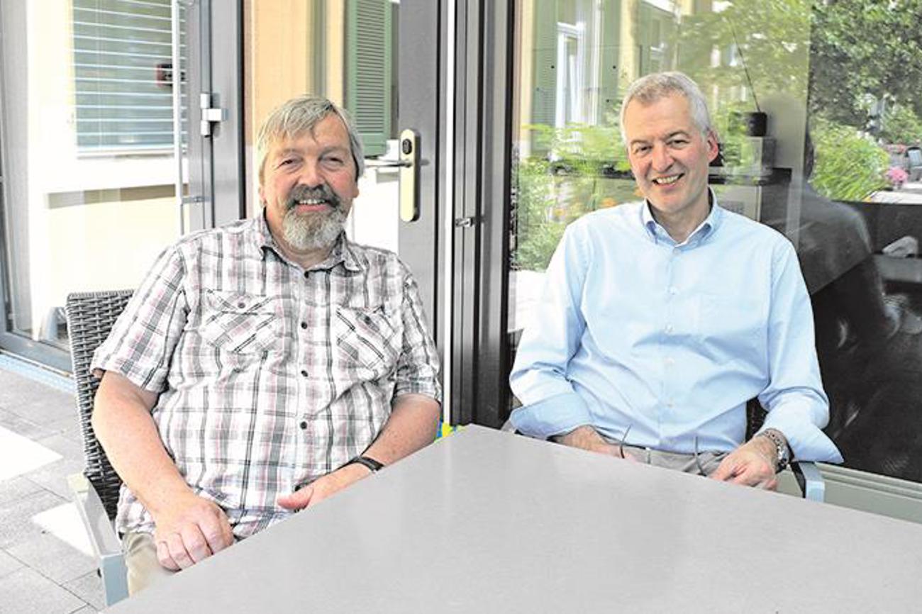 Co-Dekan Joachim Finger (links) und Kirchenrat Matthias Eichrodt sind ihren Pfarrstellen treu geblieben. | tz