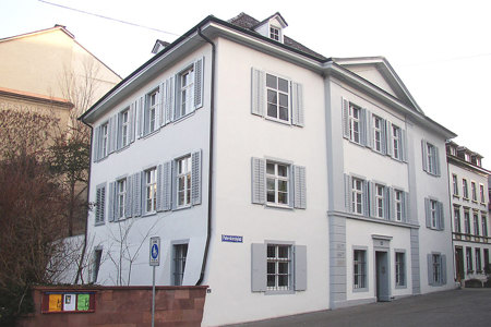 Hinter alten Mauern beginnt eine erfreuliche Zukunft