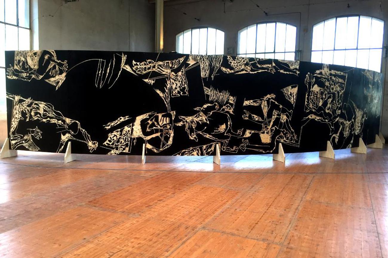 «Solferino», Wandskulptur und Malerei von Max Hari in der Ausstellung «Parcours Humain». | Parcours Humain