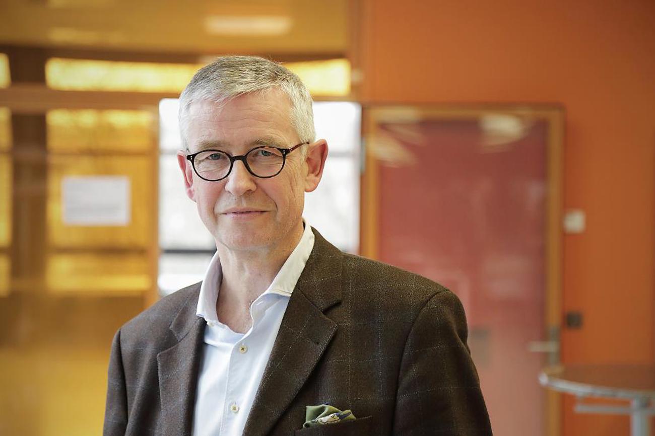 Er unterstützt das Anliegen der 2013 angenommenen Abzocker-Initiative: Stephan Feldhaus vom Medizin-Konzern Hoffmann-La Roche. | Marius Schären