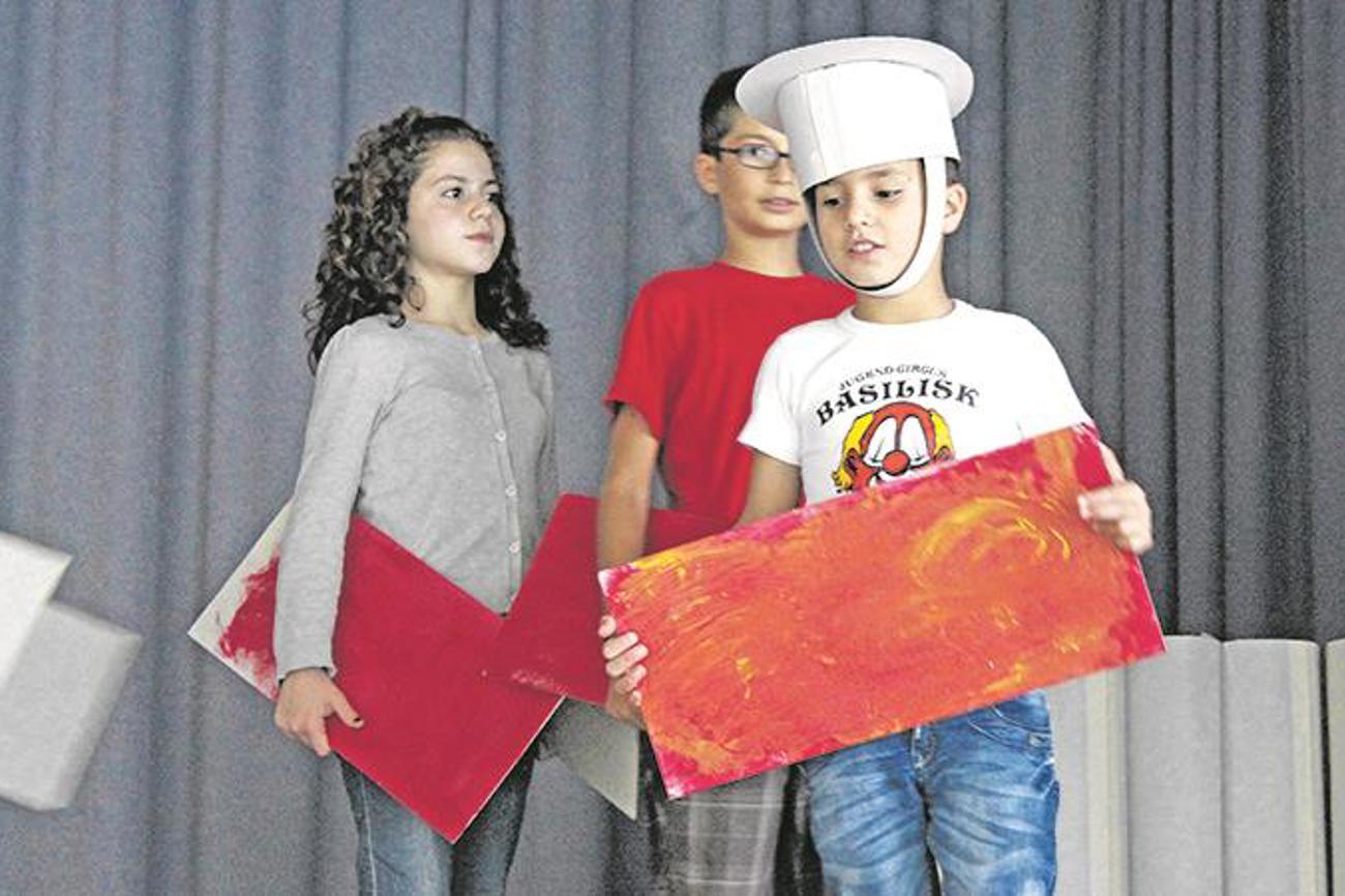 Sprachbarrieren zwischen den Kindern unterschiedlicher Herkunft 
spielen bei diesem Theaterprojekt keine Rolle.