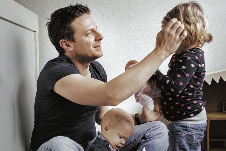 . . . Vater sein dagegen sehr?