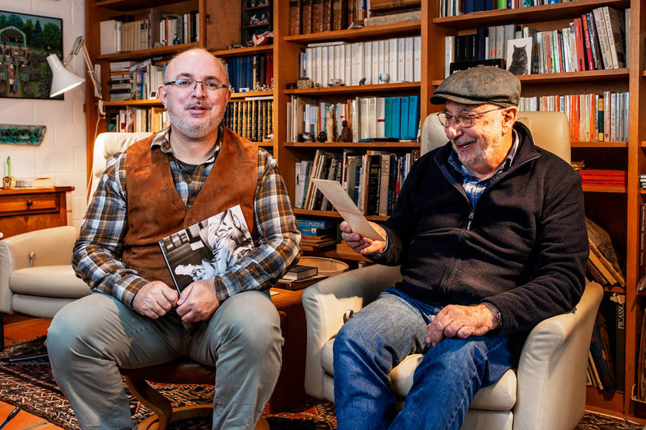 1500 Briefe von Hermann Hesse lagern im Haus seiner Erben, Martin (l.) und Hanspeter Siegenthaler. | Foto: Katja Schmidlin