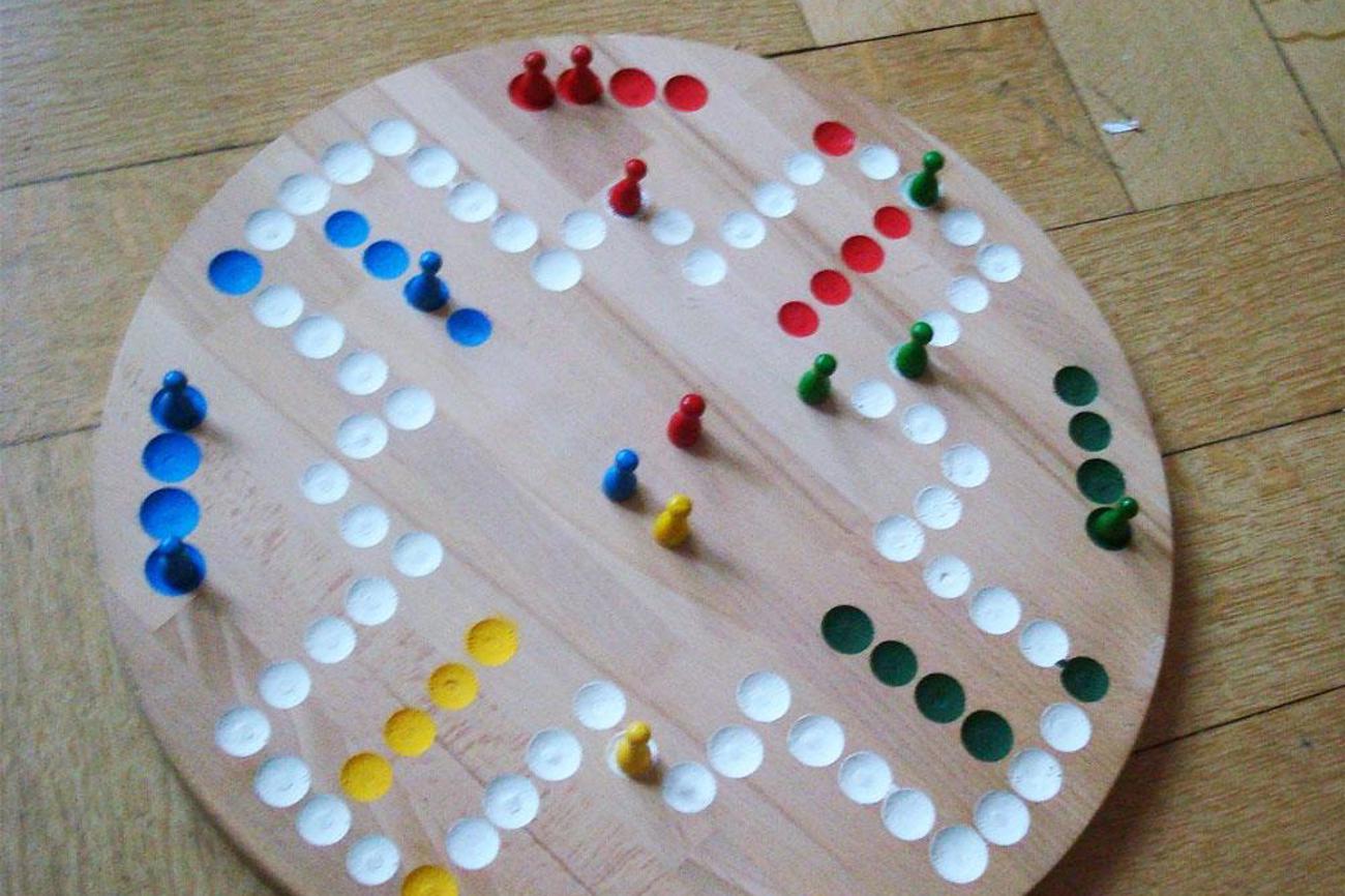 Erwerbslose Menschen in der Altersgruppe 50+ fühlen sich oft als machtlose Spielfiguren.