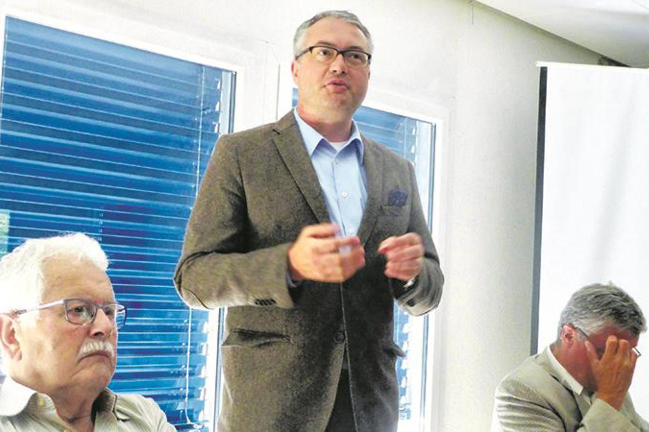 Regierungsrat Remo Ankli 
an der Synode: «Der Heimatkundeunterricht darf nicht missbraucht werden.»|tz