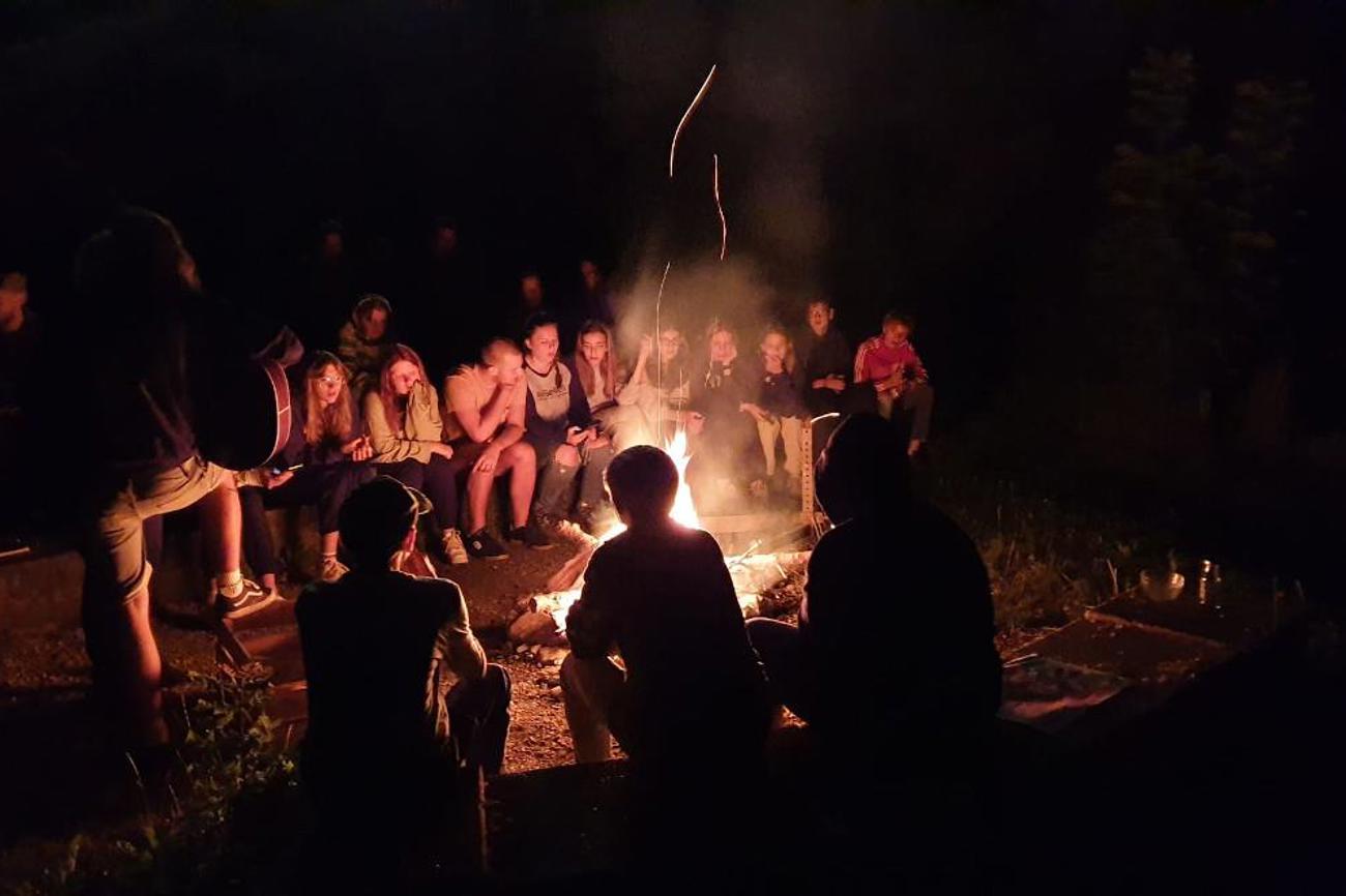 Lager sind beliebt bei den Jugendlichen, weil sie gemeinsam etwas erleben können: Die Fachstelle für Jugendarbeit bildet die Leiterinnen und Leiter aus.