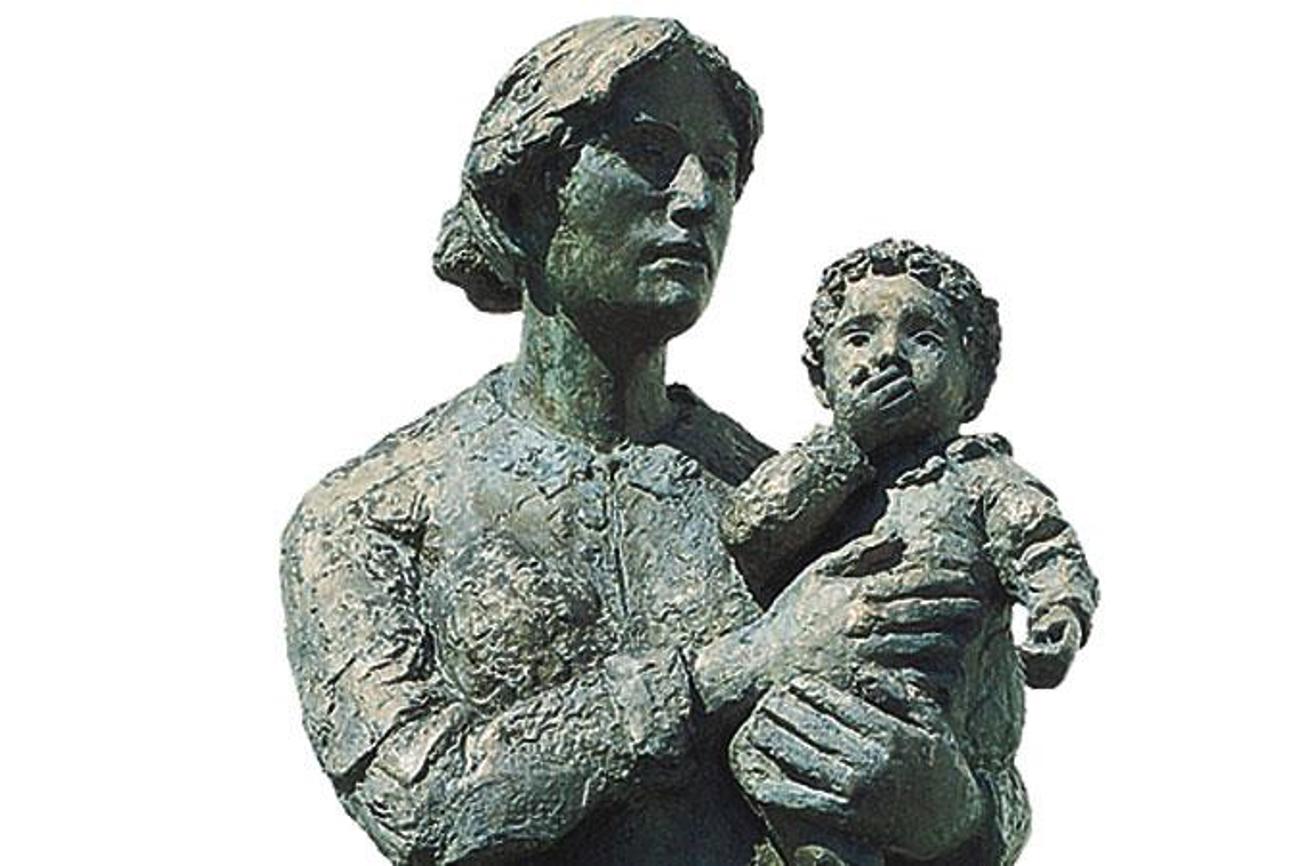 Dorothea, die Frau des Heiligen. Statue von Rolf Brem.