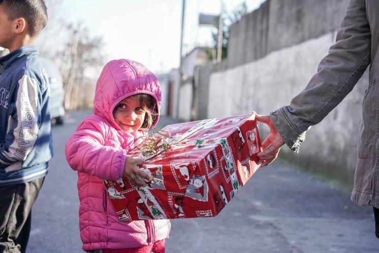 Mit Weihnachtspäckli Hoffnung schenken