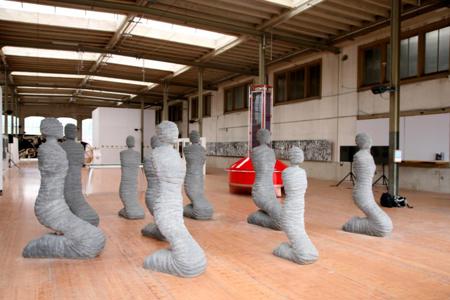 Zwischen Menschlichkeit und Unmenschlichkeit