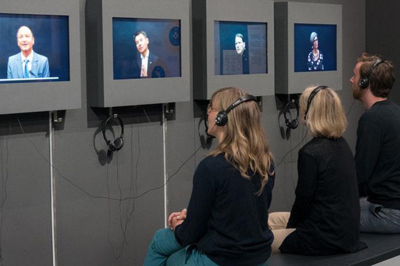 Berner Freimaurer von heute geben Auskunft über ihre Mitgliedschaft beim Geheimbund. Mit dabei ist auch eine Frau. | Bernisches Historisches Museum/Christine Moor