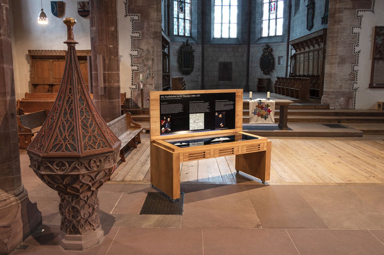 Ausstellung in der Basler Theodorskirche: Die Taufbücher St. Theodor bieten tiefe Einblicke ins damalige Leben. | Foto: zvg