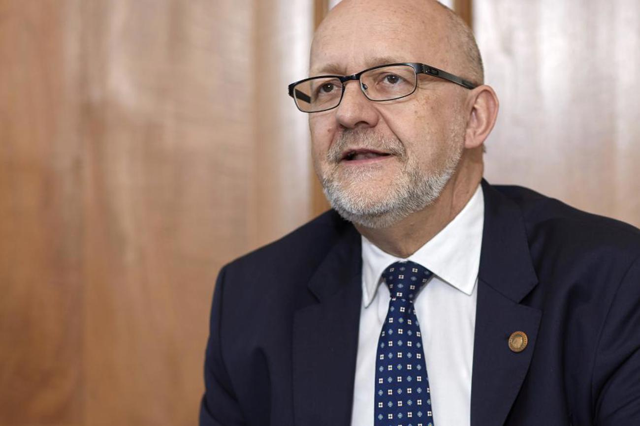 Die Evangelische Kirche Schweiz EKS unterstützt die Konzernverantwortungsinitiative. Die Kirche könne «Hilfestellungen zur Entscheidungsfindung» bieten, sagt Daniel Reuter, Vizepräsident der EKS.