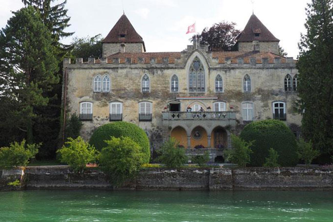 Das Schloss Gottlieben am Bodensee, in dem einst der böhmische Kirchenreformator Jan Hus eingekerkert war.|wikimedia/Harke