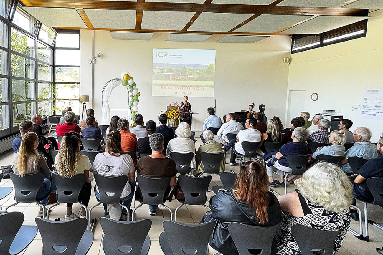 Eröffnungsabend der Höheren Fachschule im ehemaligen Kirchgemeindehaus Winznau. | Foto: zvg