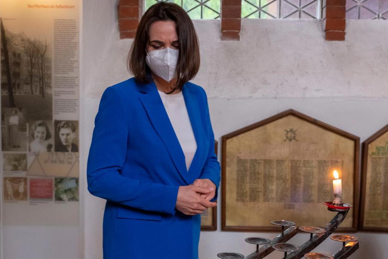 «Wir dürfen jetzt nicht aufgeben»: Die Anführerin der Demokratiebewegung, Swetlana Tichanowskaja, in der Berliner Gethsemanekirche. | epd-bild/Rolf Zoellner