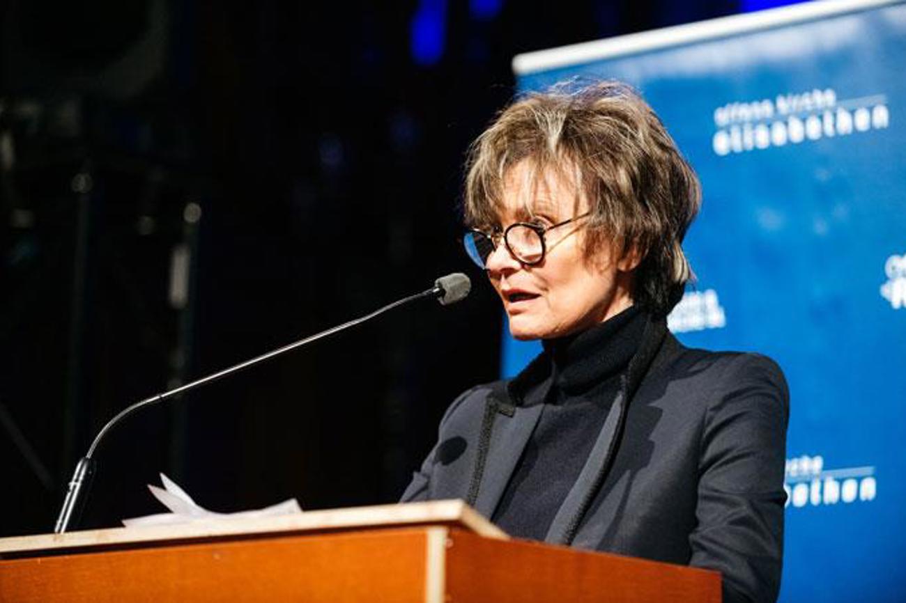 Micheline Calmy-Rey spricht in der Offenen Kirche Elisabethen in Basel zum 25-Jahr-Jubiläum.|OKE/Oliver Hochstrasser
