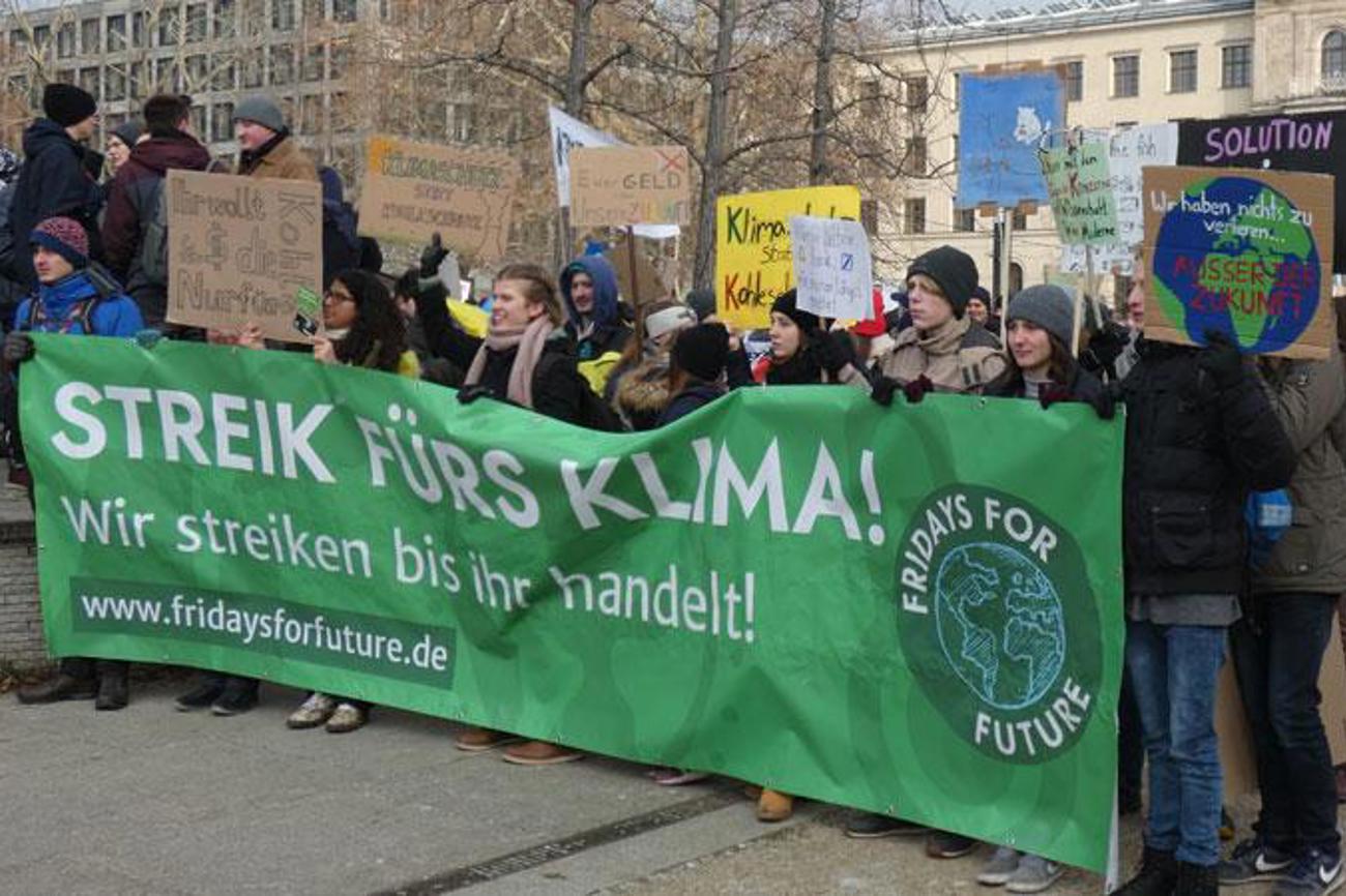 Von der Schwedin Greta Thunberg inspiriert, gehen jeden Freitag zehntausende Schülerinnen und Schüler in ganz Europa auf die Strasse und fordern von den Politikern konkrete Schritte gegen den Klimawandel.|wikimedia