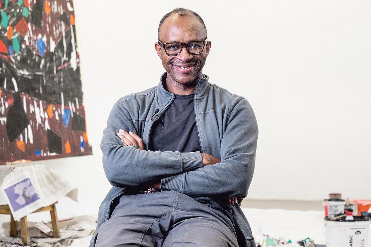 Der Künstler Emeka Udemba schuf das diesjährige Hungertuch mit dem Thema «Was ist uns heilig?».| Härtl/Misereor