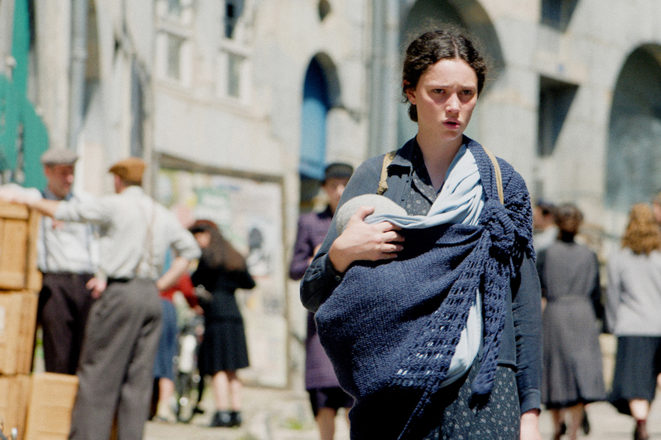 Auf dem Weg in eine unsichere, aber eigenständige Zukunft. | Filmstill www.outside-thebox.ch