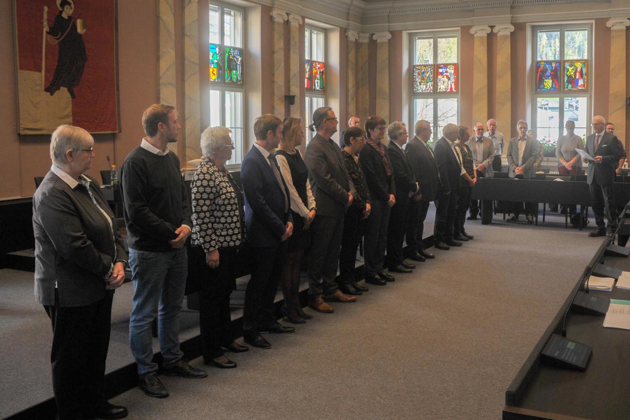 Die Mitglieder des Kantonalen Kirchenrats, des Synodebüros und der Geschäftsprüfungskommission legen das Amtsgelübde ab.