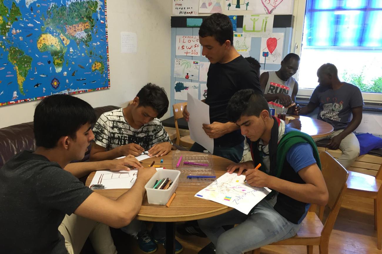 Flüchtlinge im Kaffeetreff von Agathu in Kreuzlingen. (Bild: zVg)