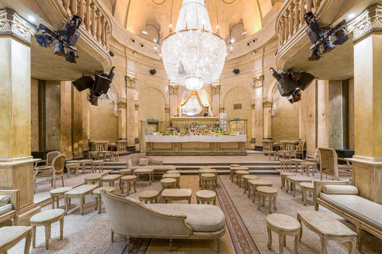 Mailänder Nachtclub. | Andrea di Martino