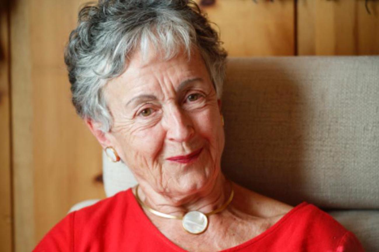 Die gebürtige Baslerin Gisela Perren-Klingler lebt im Wallis und in Südfrankreich und arbeitet mit traumatisierten Menschen in der ganzen Welt.