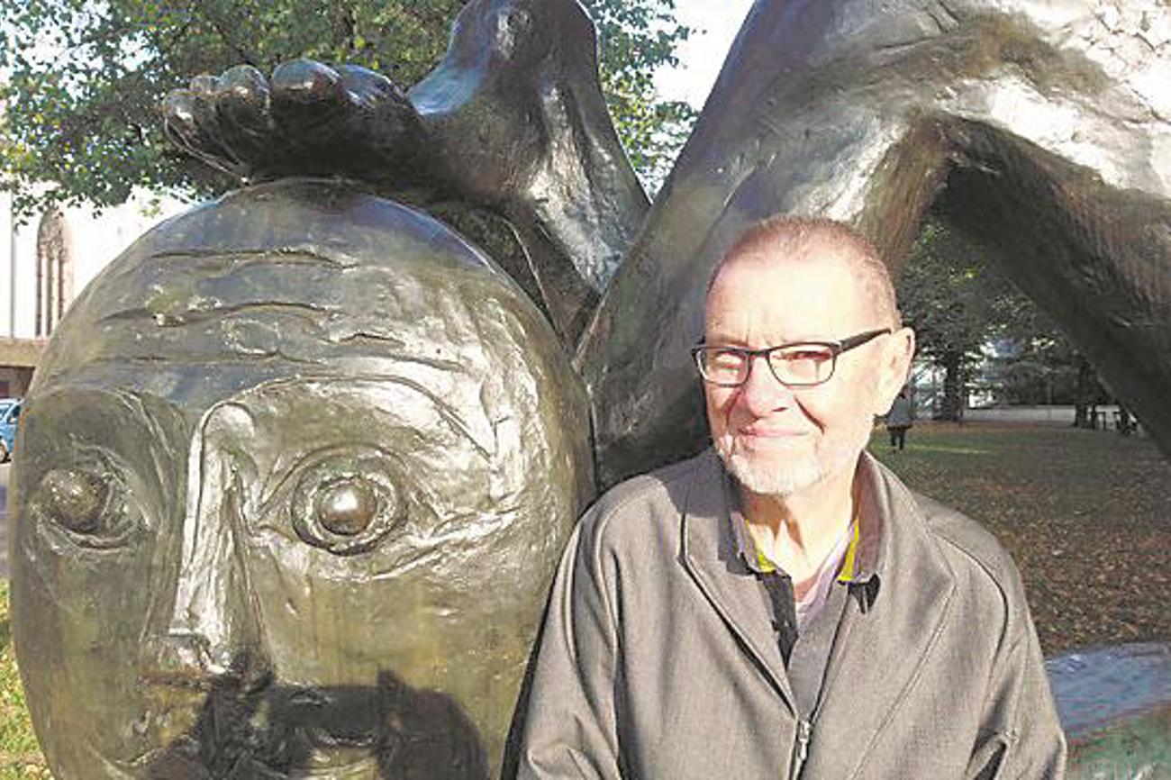 Wie halten Sie es mit dem Abendmahl?
Hansruedi Hartmann: «Für mich ist das kirchliche Abendmahl 
ein Zeichen der solidarischen Gemeinschaft, die gewillt ist zu teilen. Wenn das Abendmahl mit irgendeiner Form von ‹Wandlung› in Verbindung gebracht wird, mit konkretem Leib und Blut, dann empfinde ich das als fragwürdig.»