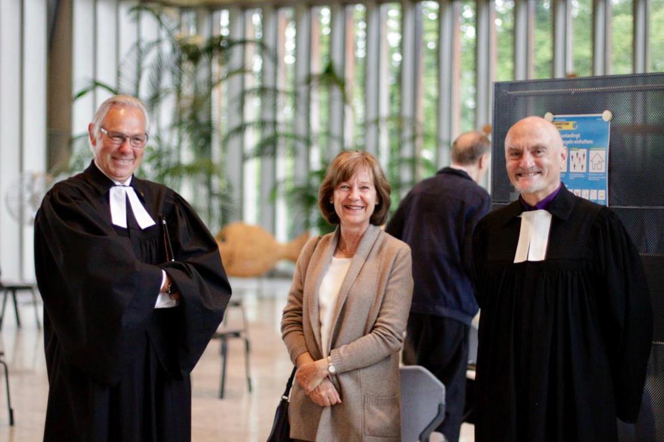 Im ersten Gottesdienst nach dem Corona-Shutdown in der Kirche Lostorf mit dabei: Die Pfarrer Michael Schoger und Erich Huber und Verena Enzler, ehemalige Präsidentin des Synodalrats.| Tilmann Zuber