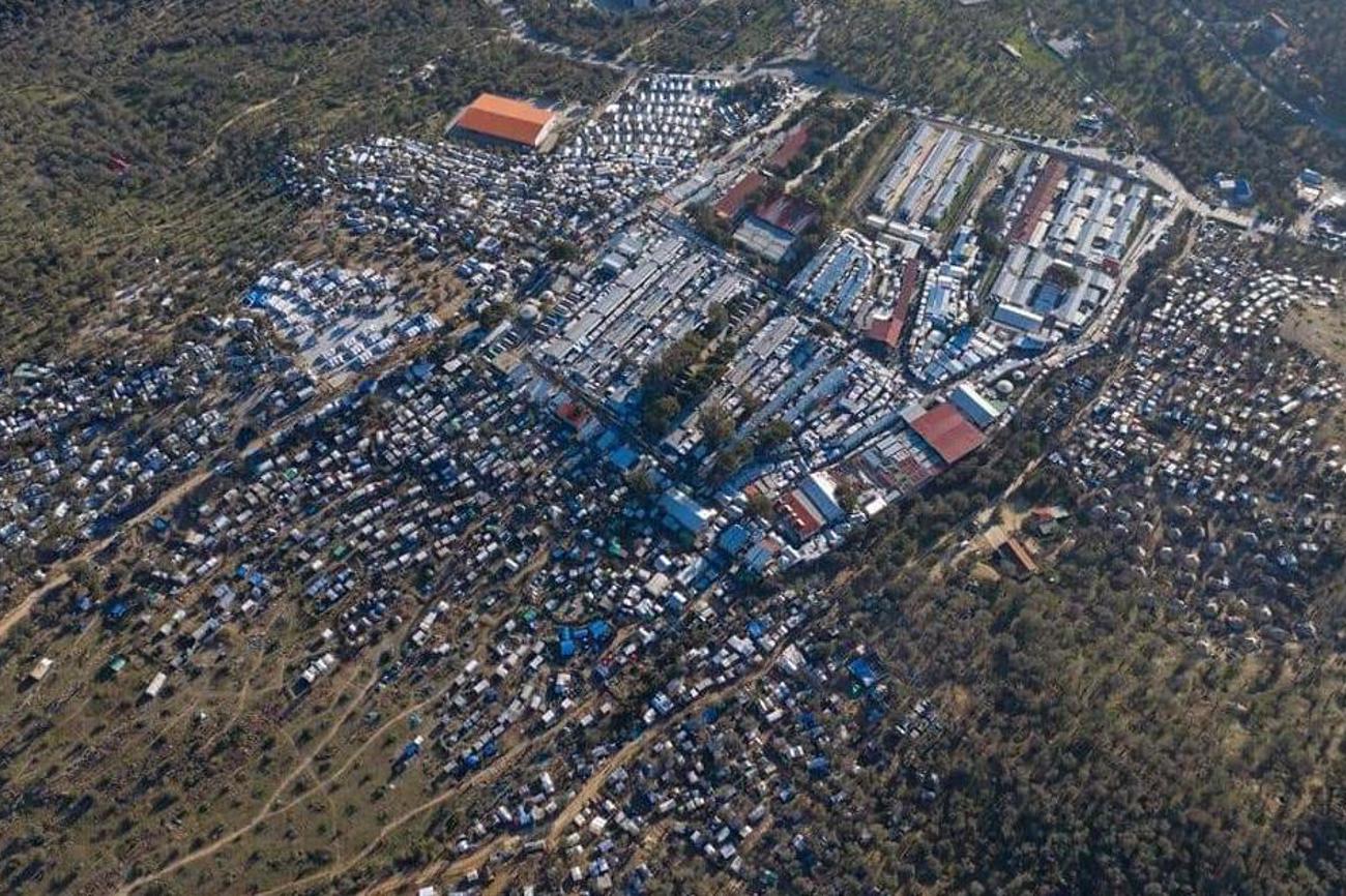 Social Distancing unmöglich: Im Flüchtlingslager Moira auf Lesbos leben über 20 000 Menschen.