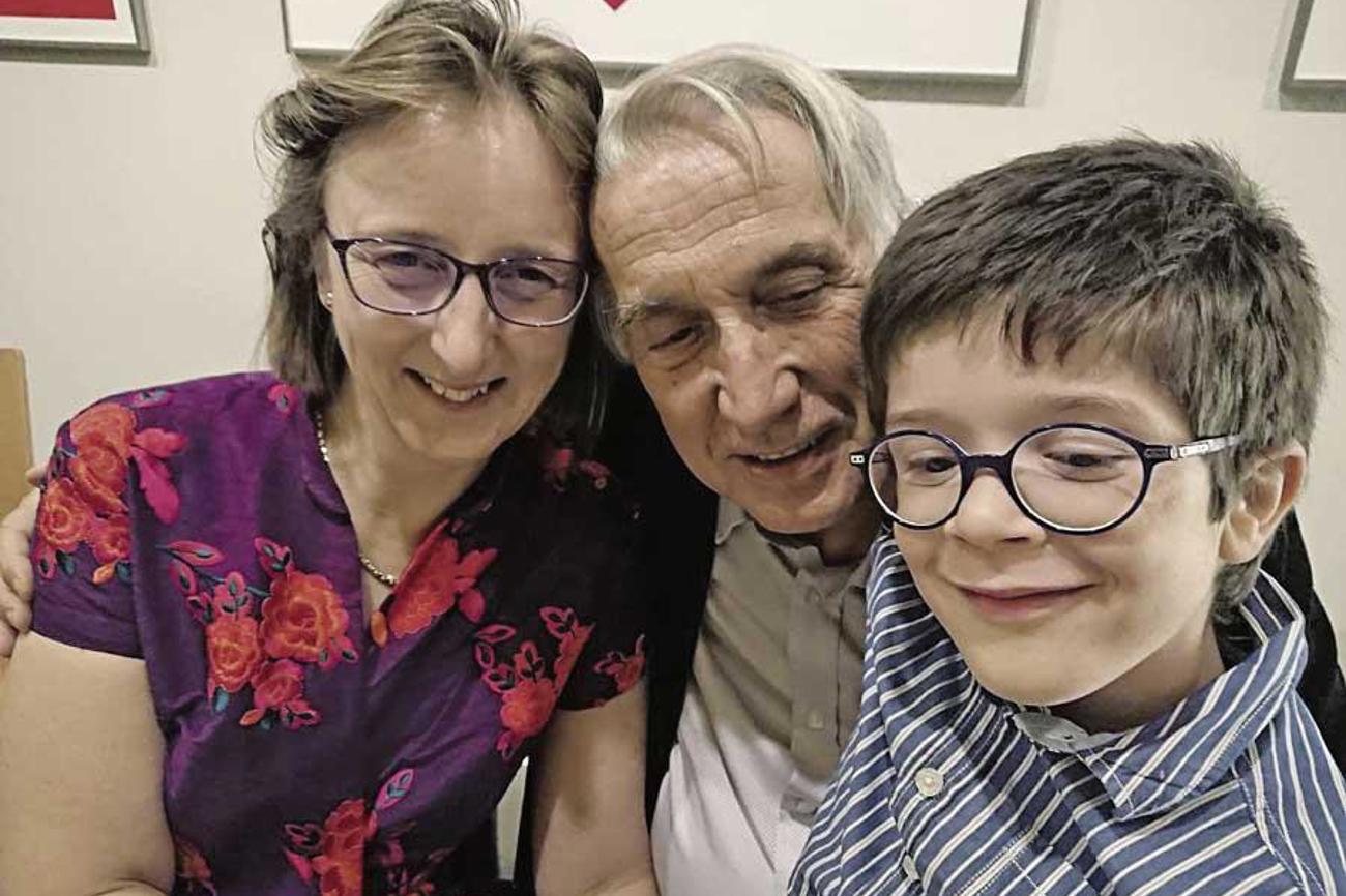 Carlos Greull mit seiner neuen Familie.