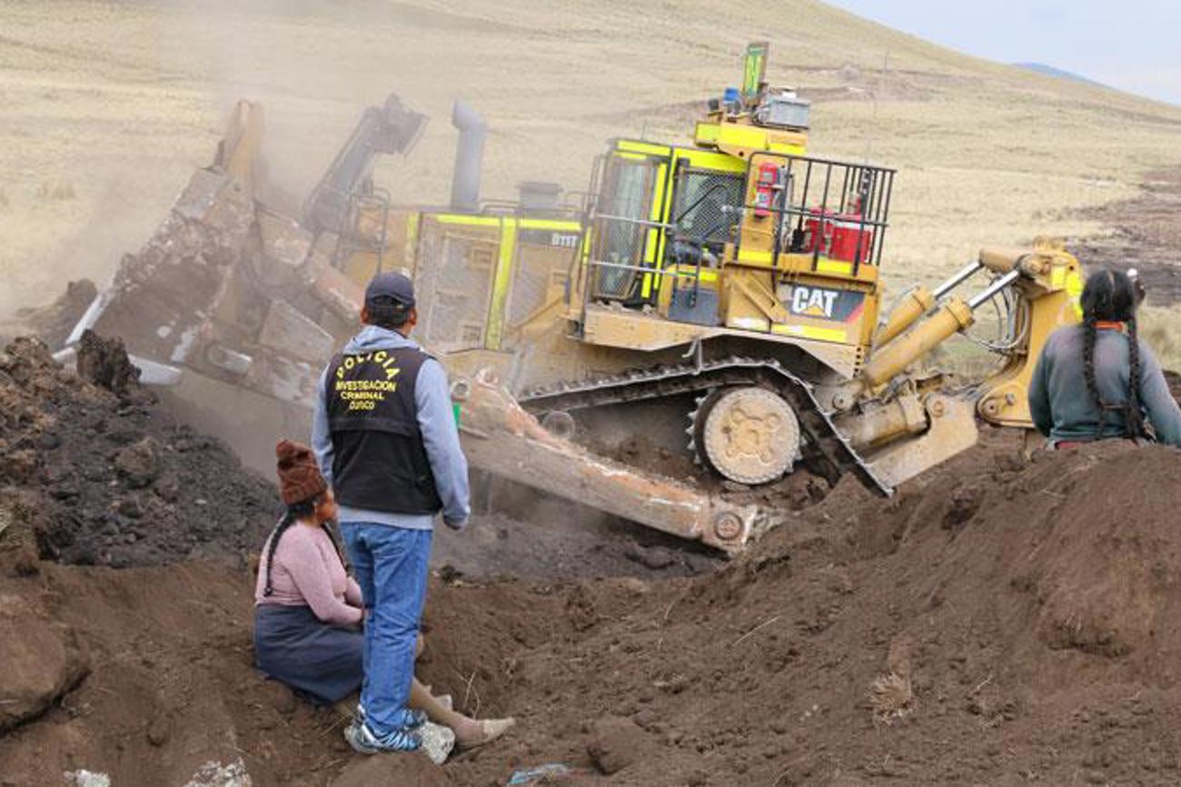 Glencore-Kupfermine von Antapaccay in Peru: Bäuerinnen werden vom Land vertrieben.