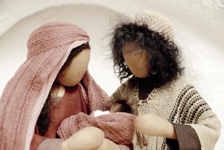 Maria und Josef ohne Gesicht