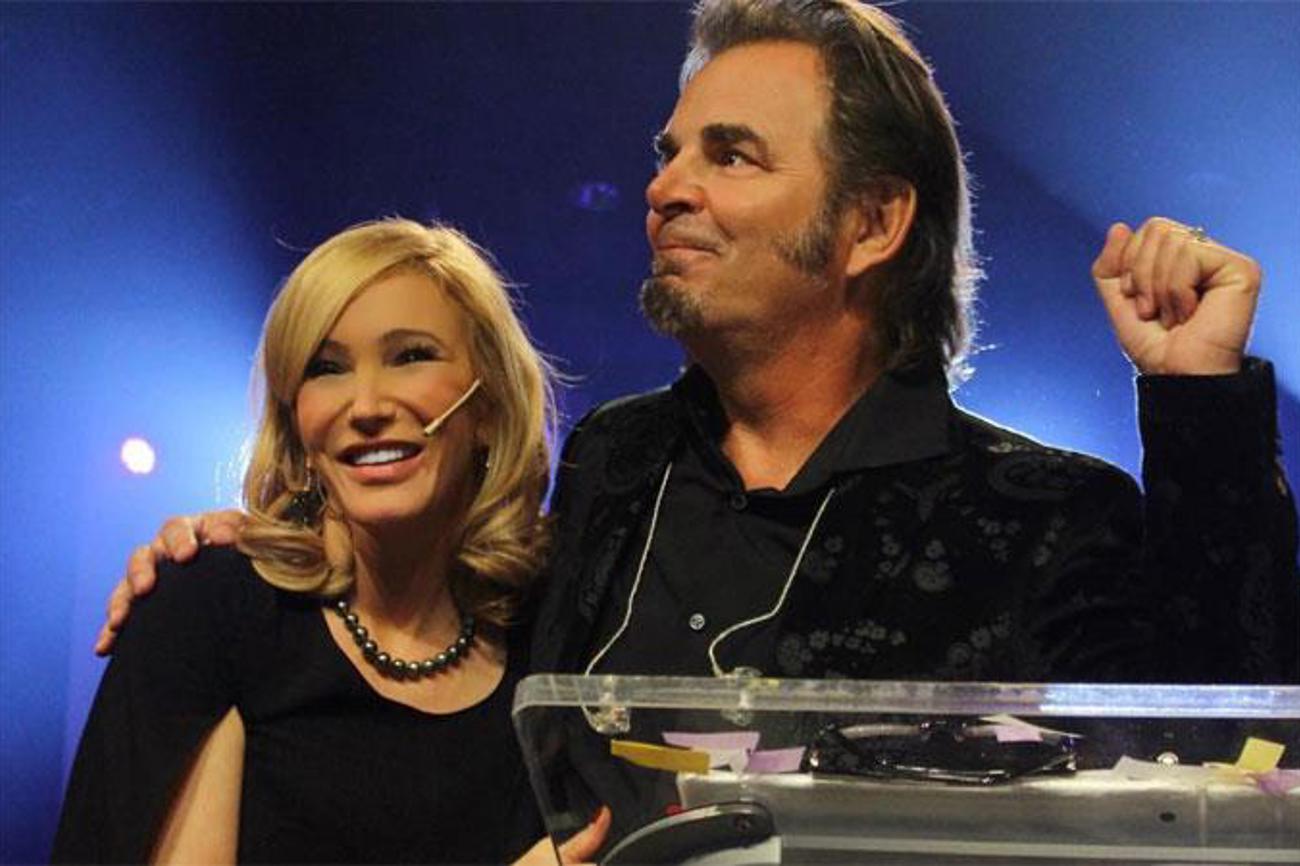 Tele-Evangelistin Paula White mit ihrem Ehemann, dem berühmten Keyboarder von «Journey», Jonathan Cain. | Facebook