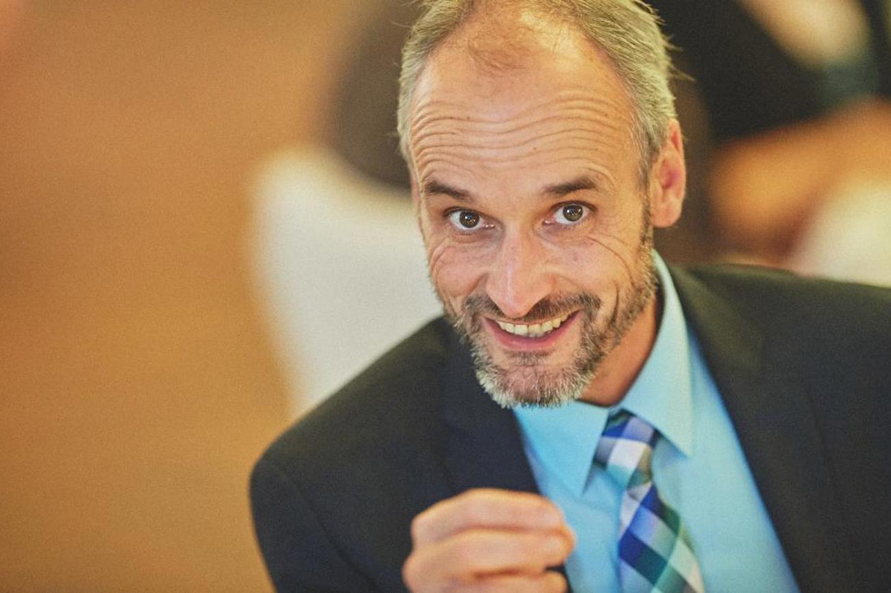 Bildlegende: «Disziplinieren bringt nichts»: Der Pfarrer Thomas Philipp rät, den Impfskeptikern empathisch zuzuhören.