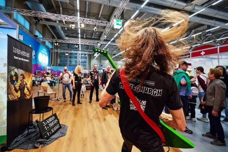 Harte Klänge für die Seelsorge: Metalchurch wird eine eigene Kirchgemeinde