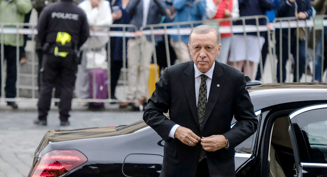 Fest im Sattel: Obwohl sein Land in der Krise steckt und sich die Opposition zusammenraufen konnte, geht Autokrat Erdoğan gestärkt aus den Wahlen hervor. | Foto: Shutterstock