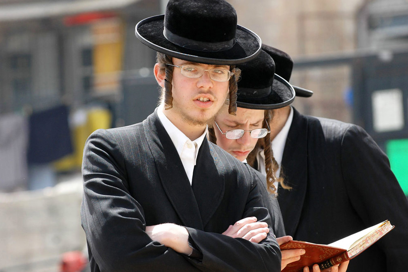 Orthodoxe Juden in Israel: Nach dem Urteil dürfen Jeschiwa-Studenten, die sich nicht bei der Armee einschreiben, keine staatlichen Subventionen mehr erhalten. | epd