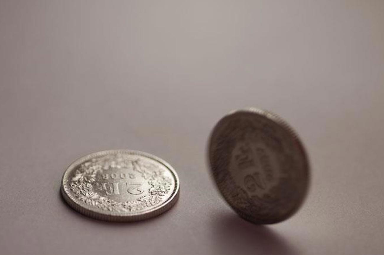 Der Franken rollt auch aus Unternehmen für die Kirchen. Doch eine Reform könnte erheblichen Verlust bescheren. | flickr/Marcel Grieder