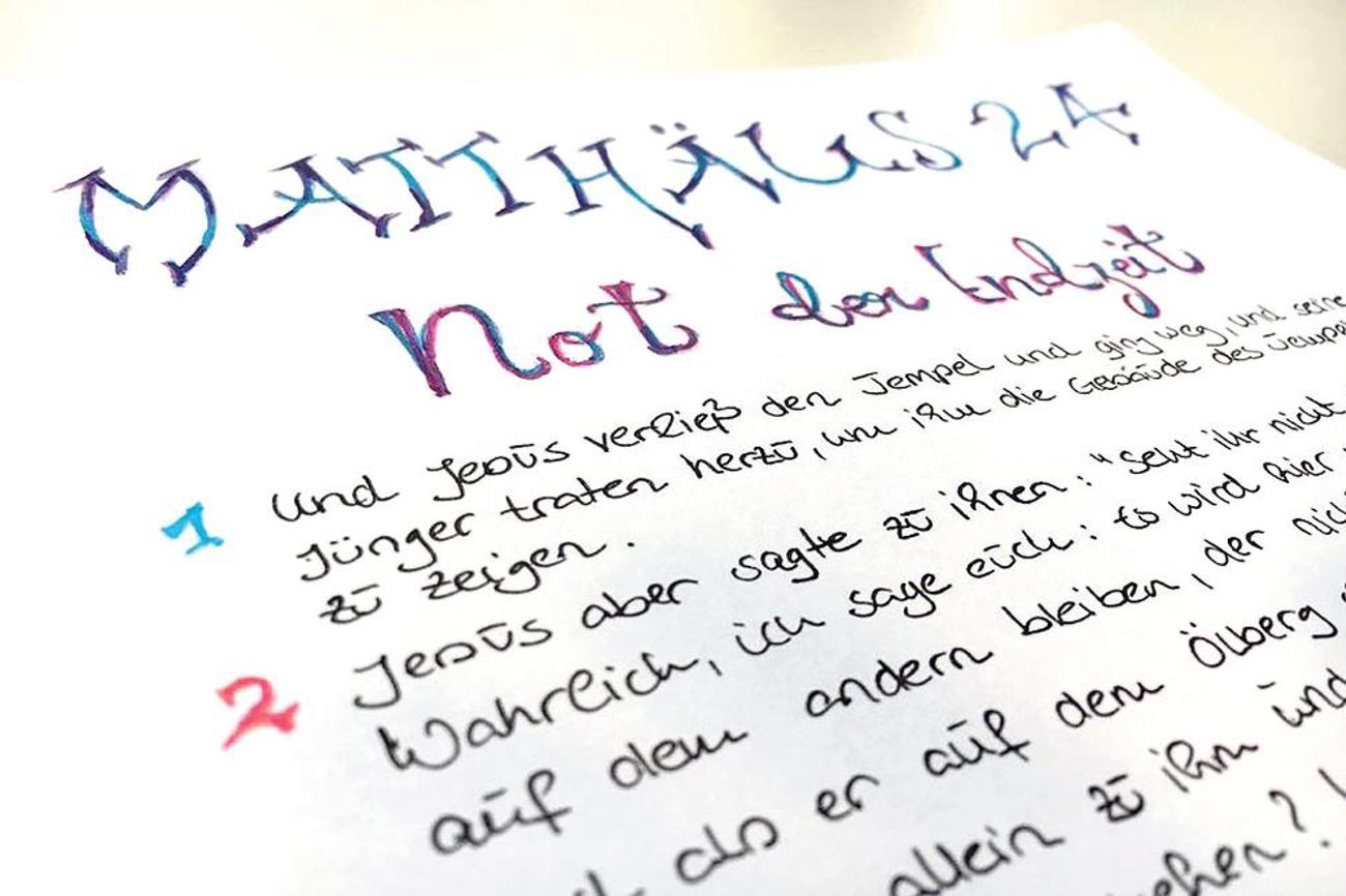 Schreiben wie die Mönche: Kapitel aus dem Matthäusevangelium.