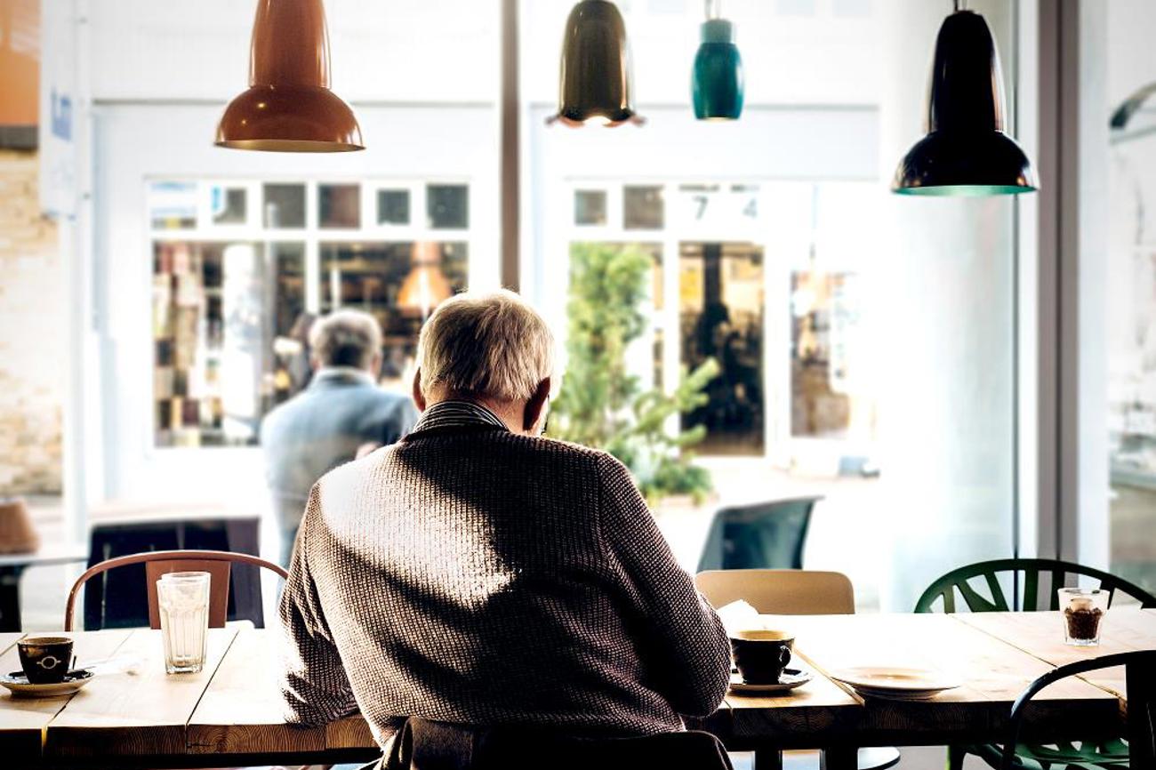 Ältere Arbeitslose gelten als schwer zu vermitteln auf dem Arbeitsmarkt und haben es darum schwieriger, wieder einen Job zu finden. | Jeff Sheldon/unsplash.com