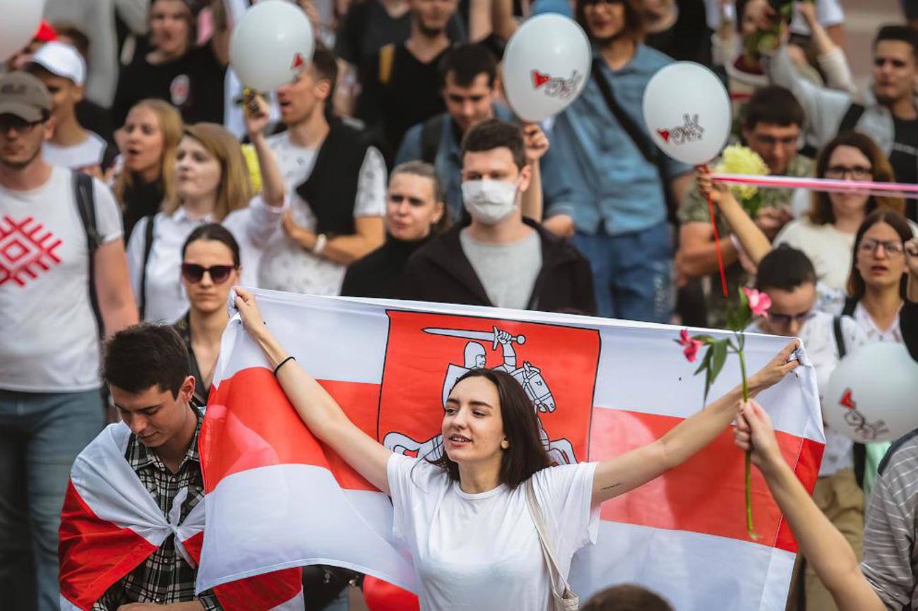 Ungebrochener Freiheitswille: Nach fast 100 Tagen gehen die Menschen in Belarus immer noch auf die Strasse. |Shutterstock