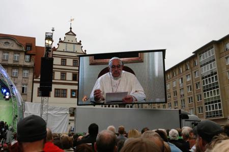 Papst fordert Neuübersetzung des Unser Vater