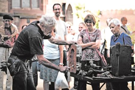 Von Steinmetzen, Zimmerleuten und Glockengiessern