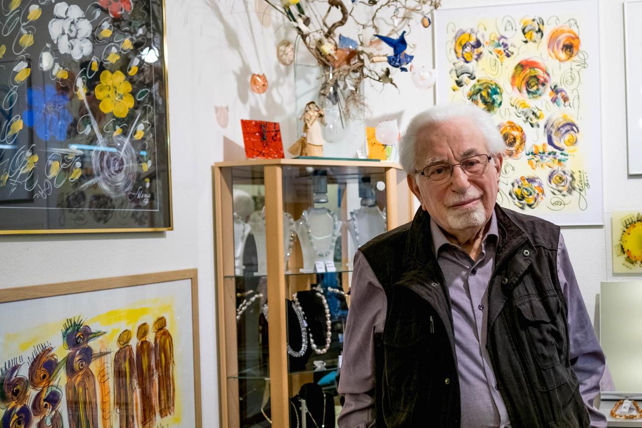 Der 92-jährige Shlomo Graber lebt heute in Basel. Die Liebe hat ihn ans Rheinknie geführt. / Petrus