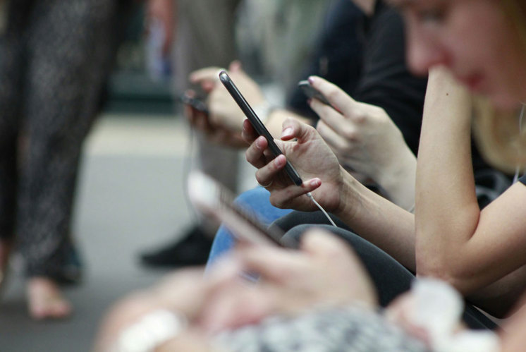 Social Media: Kirchen fordern mehr Regulierung als Bundesrat